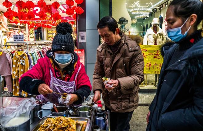 穷人富人的差距在思维格局，这4个小生意能助你赚钱破局