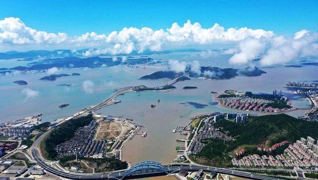 舟山绿色石化基地_物产中大与舟山自贸区_舟山海底高铁隧道
