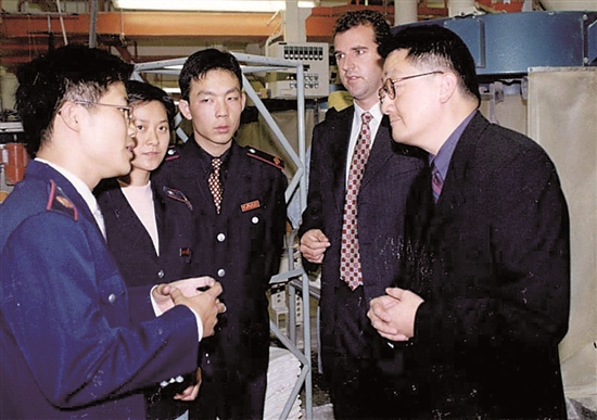 深圳税务局邀请党员见证税月变迁，孙彩云讲述别样经历